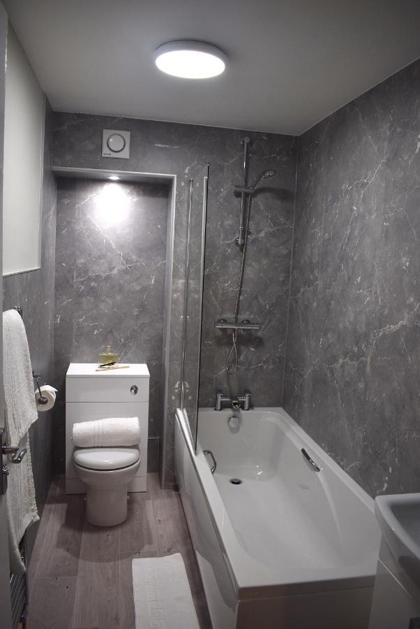 Kelpies Serviced Apartments- Victoria Falkirk Esterno foto